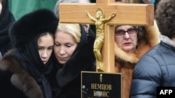 Похороны Бориса Немцова на Троекуровском кладбище в Москве