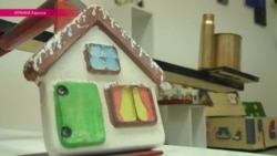 Картина из осколков снаряда и ящик для приданого из-под ракет Картина из осколков снаряда и ящик для приданого из-под ракет