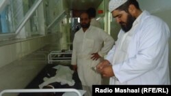 Жертвы землетрясения в госпитале в Джелалабаде (Пакистан)